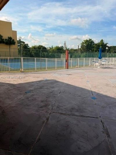 6930 Miami Gardens Dr , Unit 1-517, Hialeah, FL 33015 Photo
