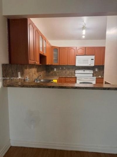 6930 Miami Gardens Dr , Unit 1-517, Hialeah, FL 33015 Photo