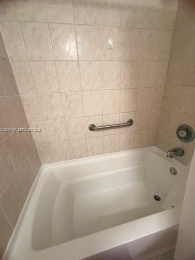 6930 Miami Gardens Dr , Unit 1-517, Hialeah, FL 33015 Photo