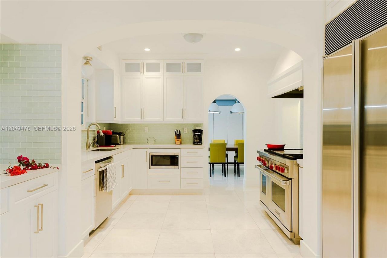 5835 La Gorce Dr, Miami Beach, FL 33140 Photo