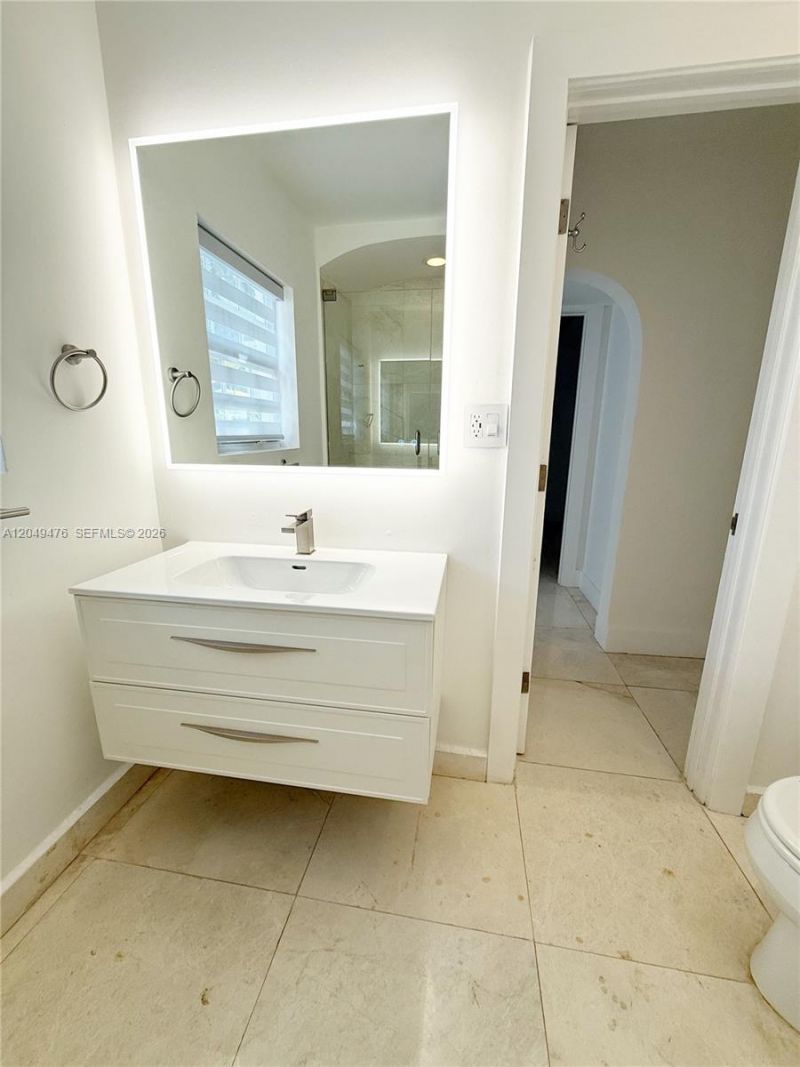 5835 La Gorce Dr, Miami Beach, FL 33140 Photo