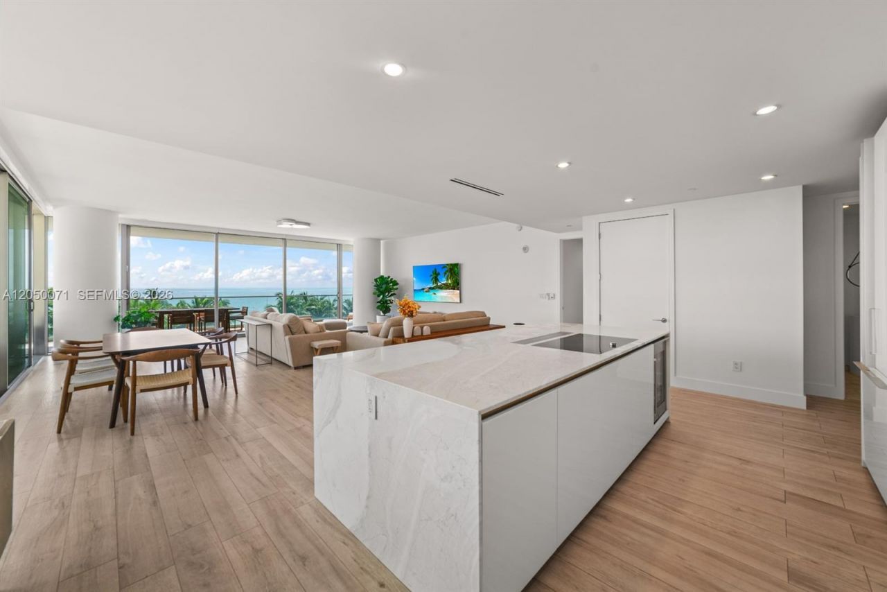 10203 Collins Ave, Unit 401, Bal Harbour, FL 33154 Photo