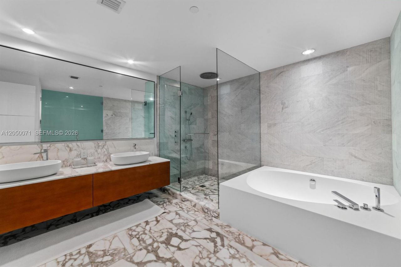 10203 Collins Ave, Unit 401, Bal Harbour, FL 33154 Photo