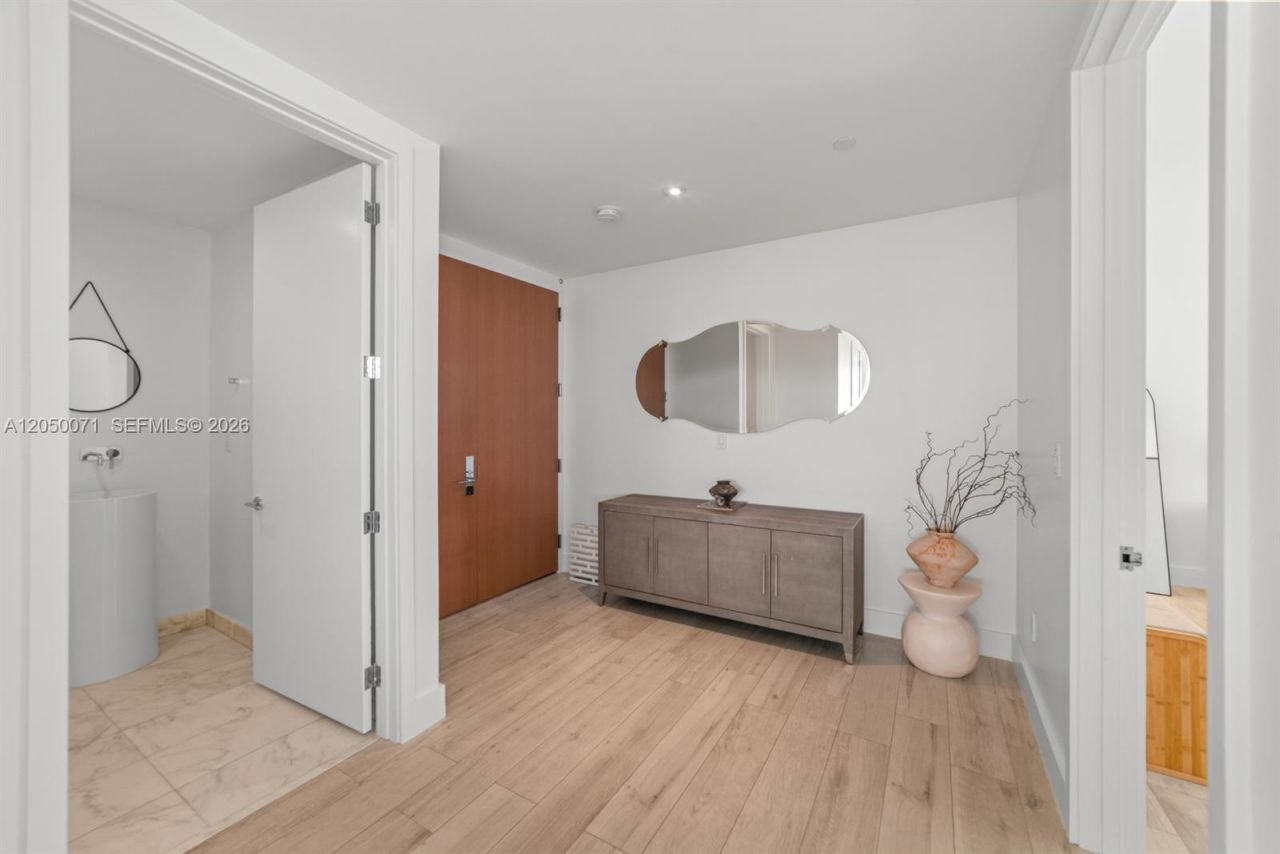 10203 Collins Ave, Unit 401, Bal Harbour, FL 33154 Photo