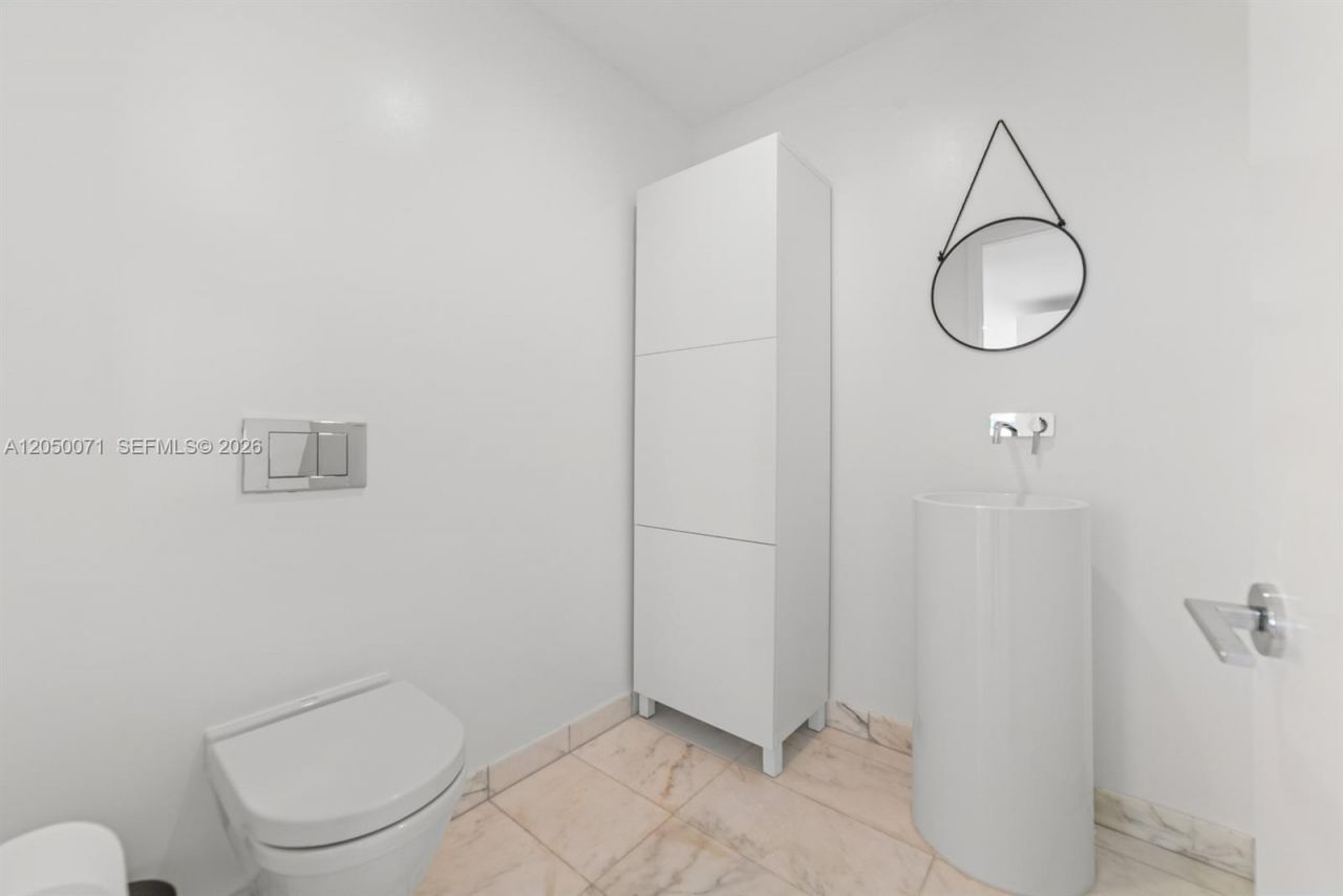 10203 Collins Ave, Unit 401, Bal Harbour, FL 33154 Photo