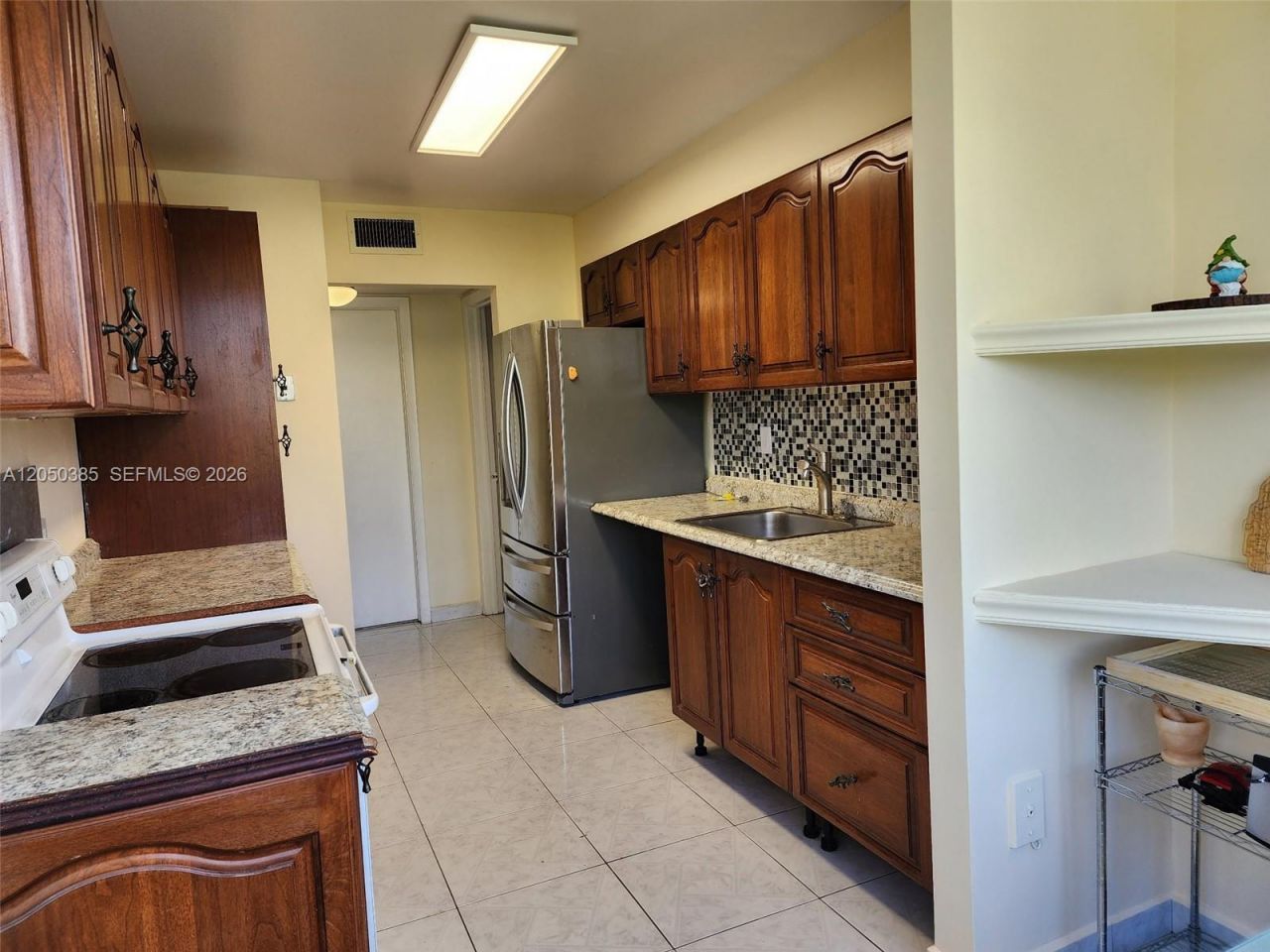 250 180th Dr , Unit 301, Sunny Isles Beach, FL 33160 Photo
