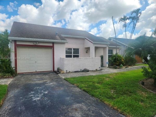 11711 NW 35th St , Sunrise, FL 33323