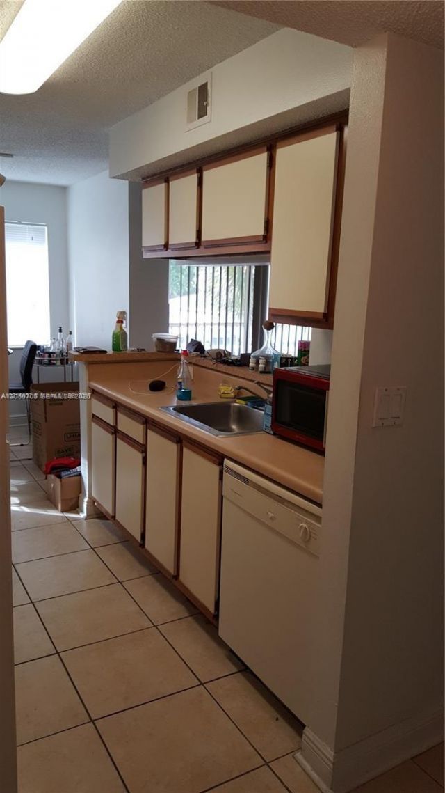 5646 Rock Island Rd , Unit 205, Tamarac, FL 33319 Photo