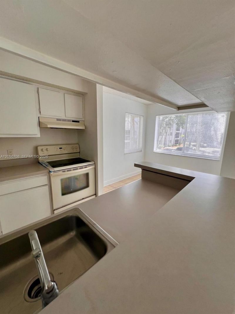 5646 Rock Island Rd, Unit 205, Tamarac, FL 33319 Photo
