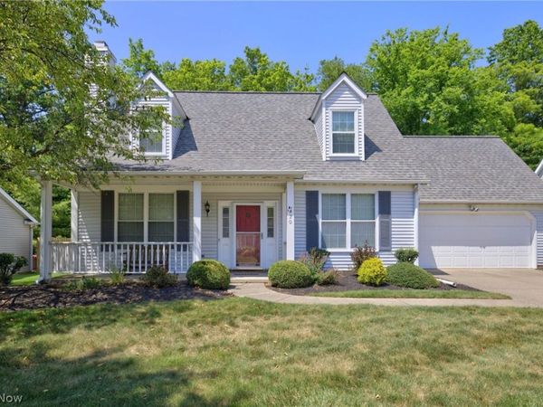 420 Pebblebrook Drive , Willoughby Hills, OH 44094