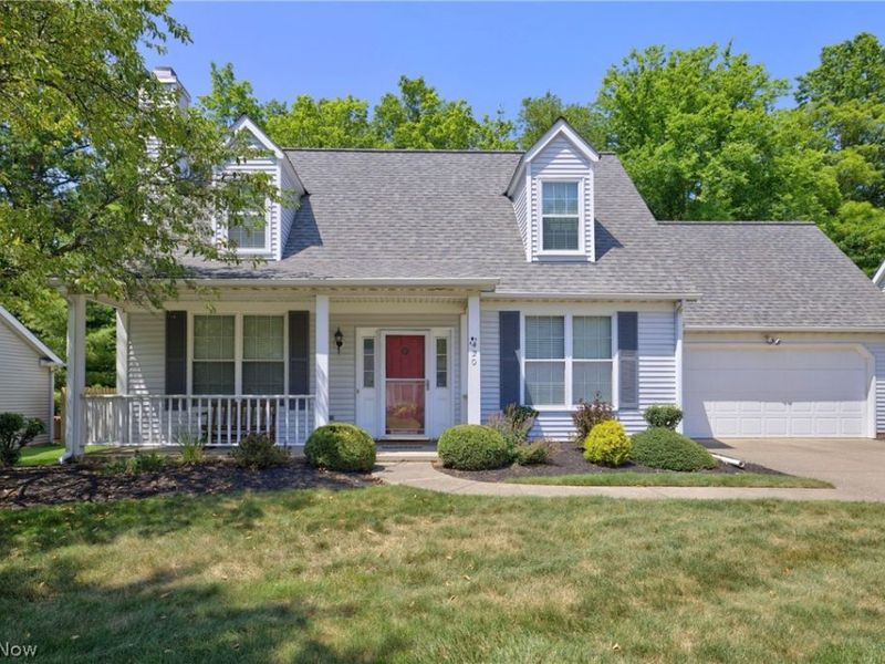 420 Pebblebrook Drive, Willoughby Hills, OH 44094 Photo 1