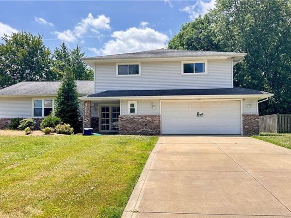 4880 Foxlair Trail , Richmond Heights, OH 44143
