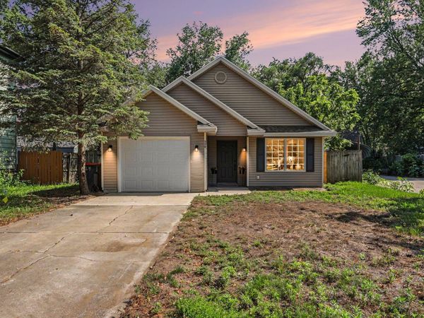 550 W 22nd Street, Holland, MI 49423