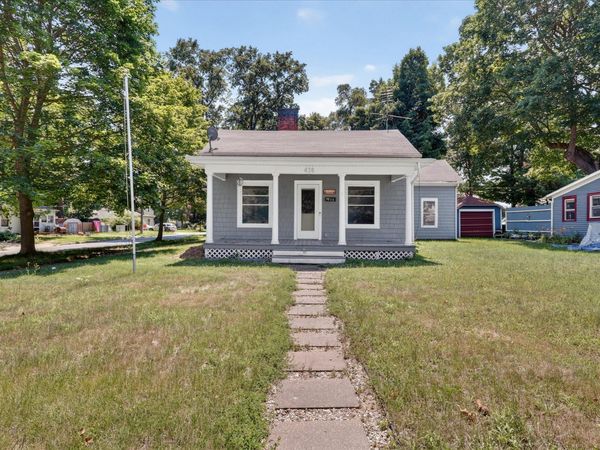 438 E Center Street, Hastings, MI 49058