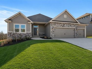 6929 NE 102nd Street, Kansas City, MO 64156