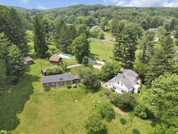 2083 Welsh Hills Road NE, Granville, OH 43023