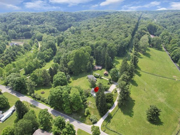 2083 Welsh Hills Road NE, Granville, OH 43023