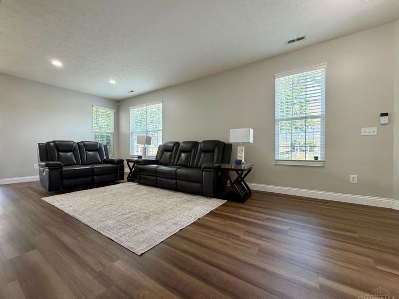 329 Bending Branch Lane, Miamisburg, OH 45342 Photo 5