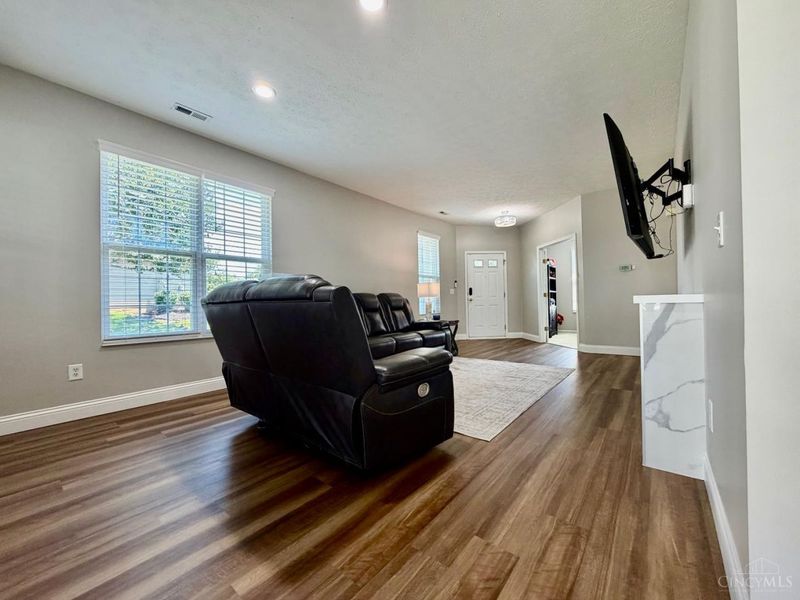 329 Bending Branch Lane, Miamisburg, OH 45342 Photo 6