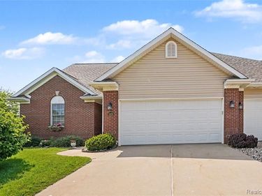5478 Red Oak Court, Fenton Twp, MI 48451