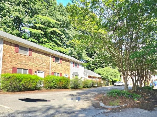817 Brickwood Court , Winston-Salem, NC 27127