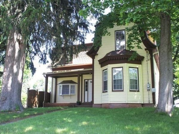 32 Ash St, Winchendon, MA 01475