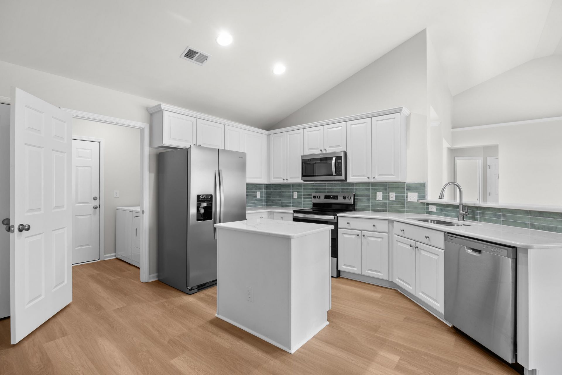 1016 Castle Rock Ct. Photo 12