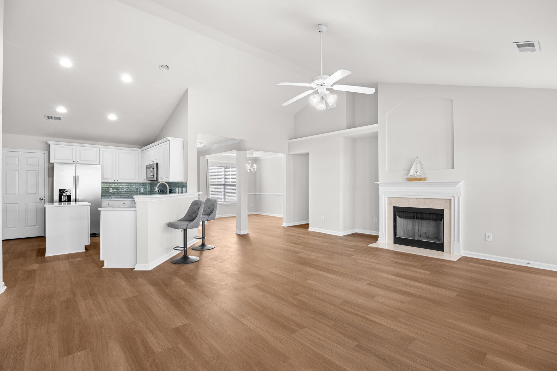1016 Castle Rock Ct. Photo 7