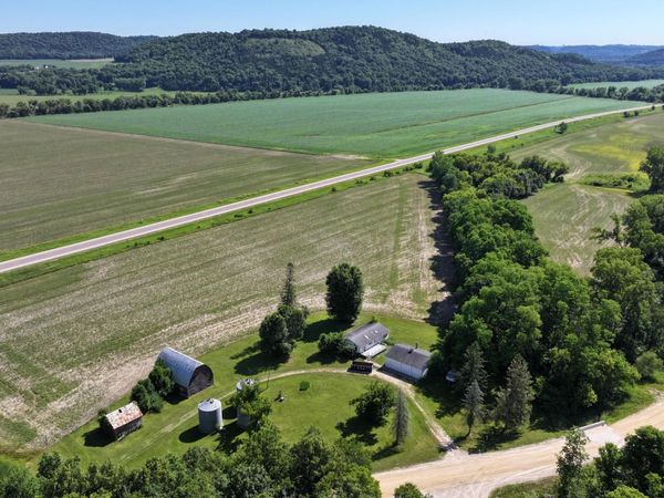 5263 County 22, Houston, MN 55943