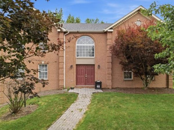 3602 Windsor Ct, Pittsburgh, PA 15238