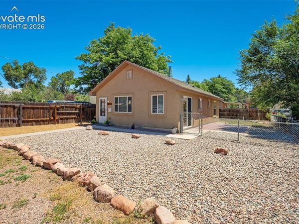 3025 Grandview Street, Colorado Springs, CO 80907
