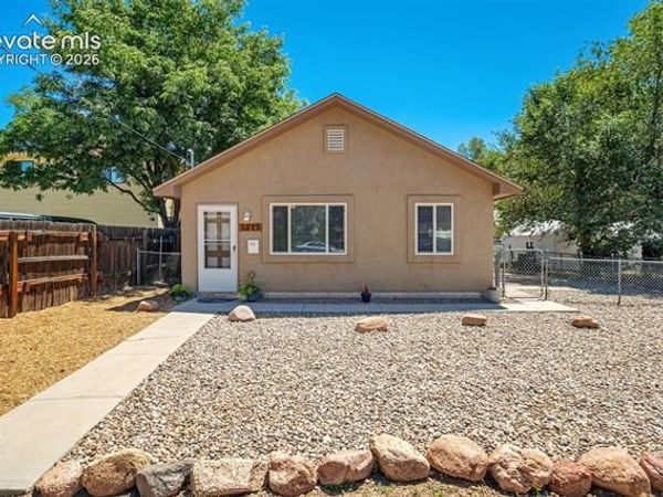 3025 Grandview Street, Colorado Springs, CO 80907