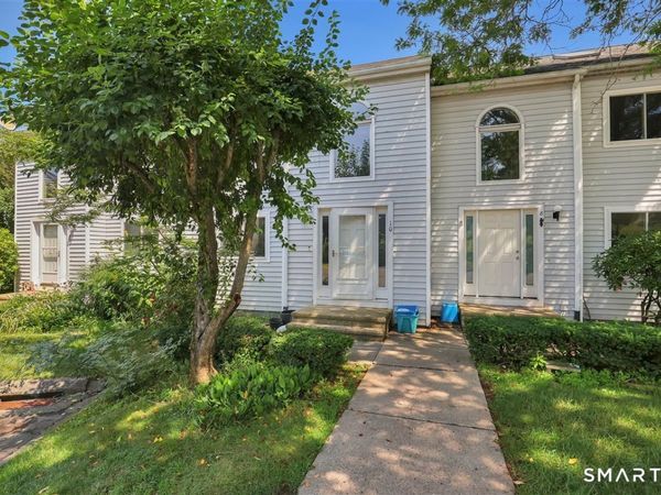 10 Valley Run, Unit 10, Cromwell, CT 06416