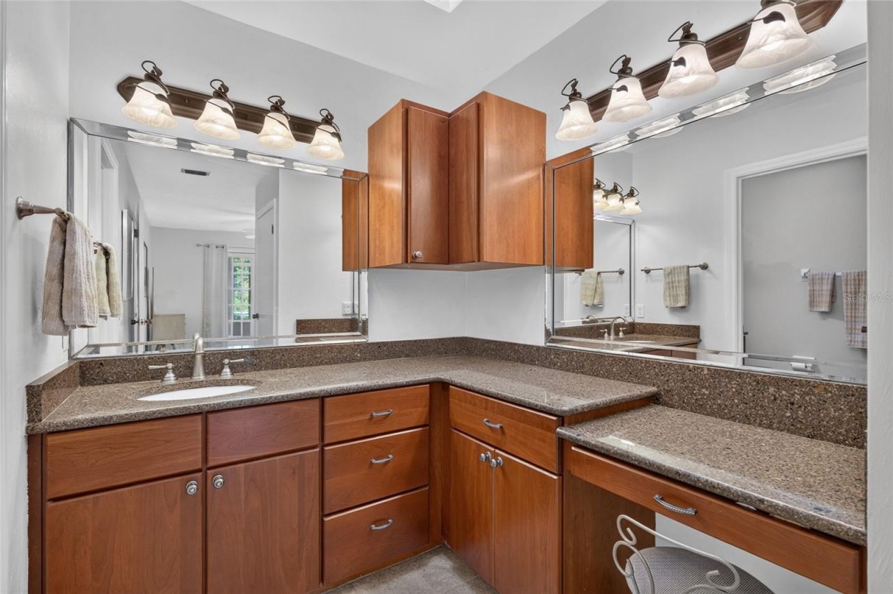 2522 NW 27th Place, Gainesville, FL 32605 Photo