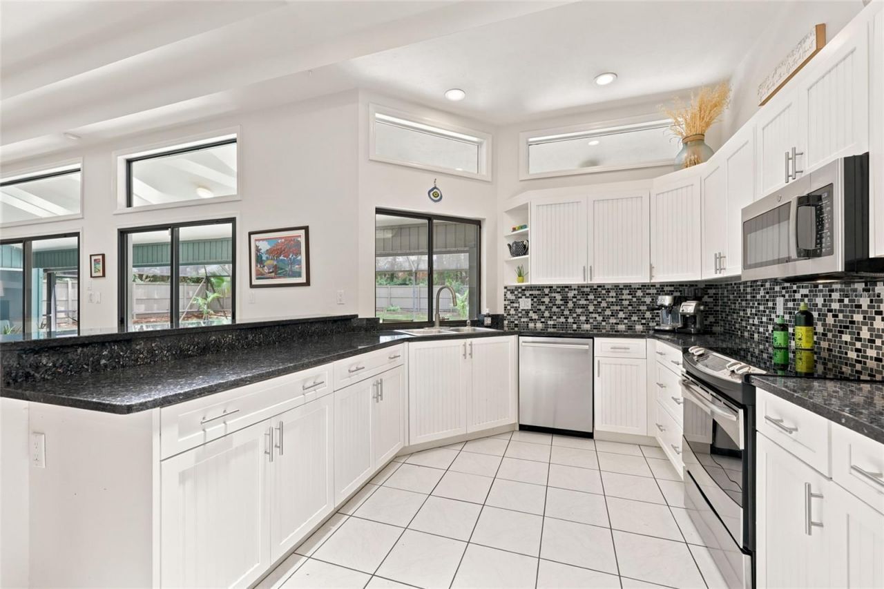 8959 SW 44th Lane , Gainesville, FL 32608 Photo