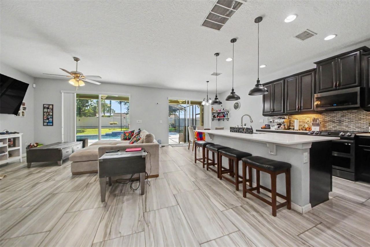 1374 Merion Drive , Mount Dora, FL 32757 Photo