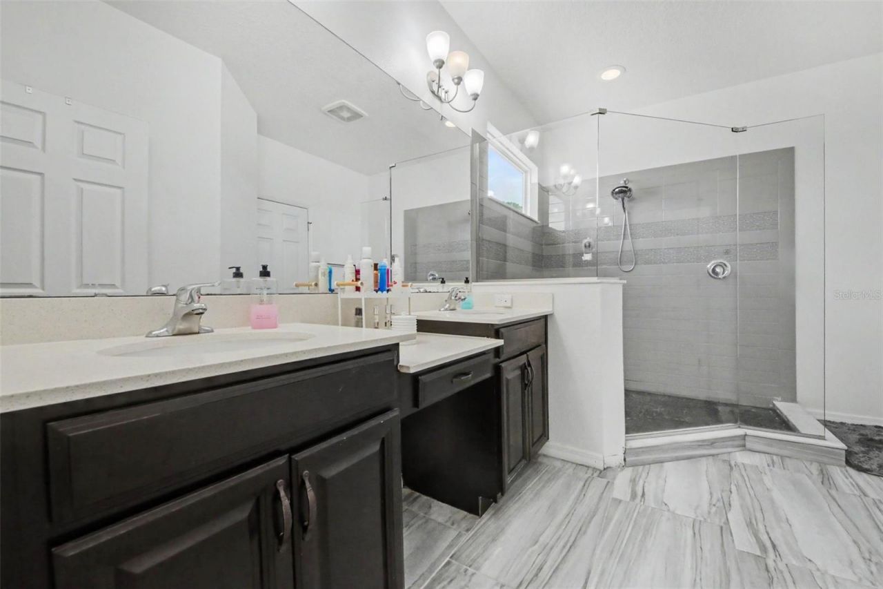 1374 Merion Drive , Mount Dora, FL 32757 Photo