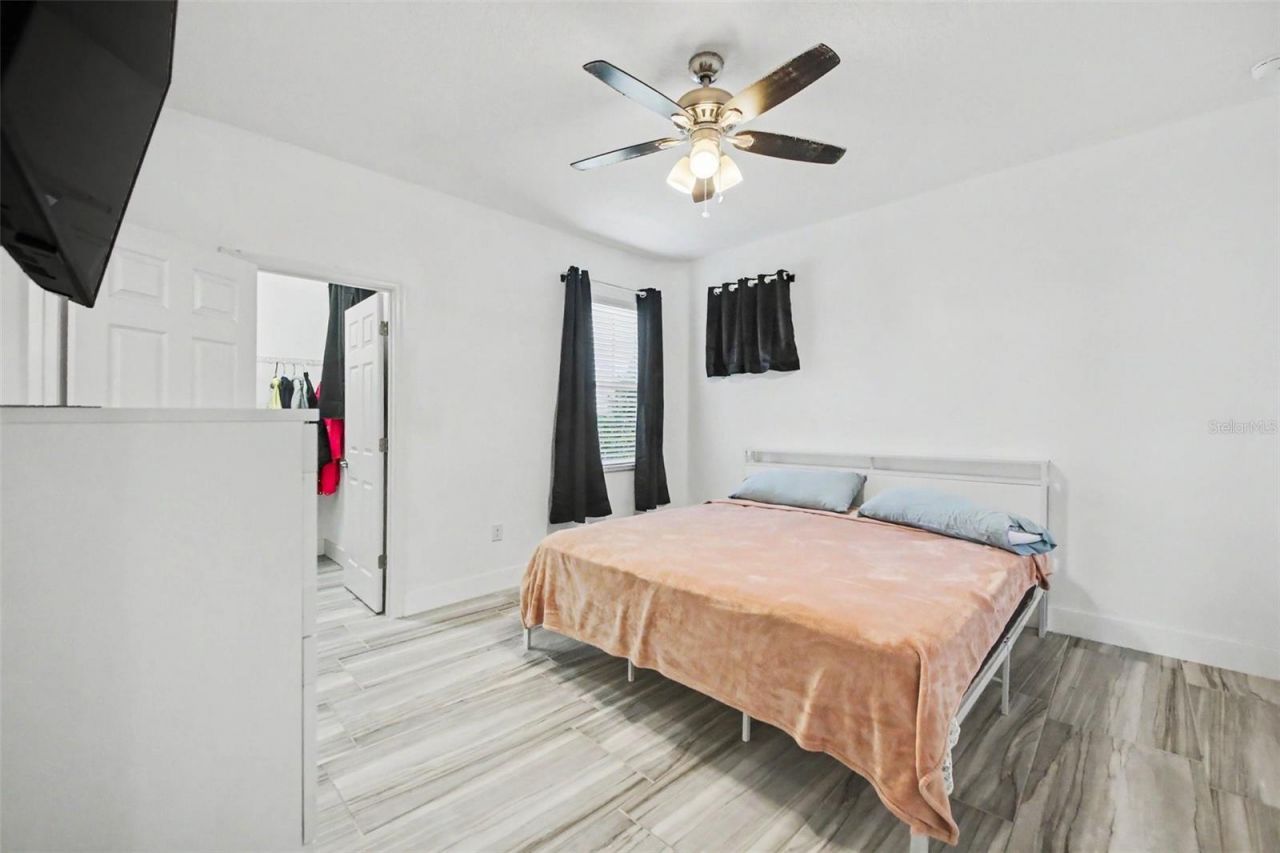1374 Merion Drive , Mount Dora, FL 32757 Photo