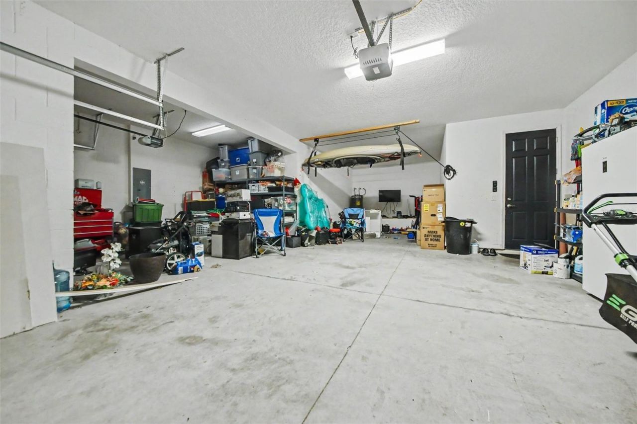 1374 Merion Drive , Mount Dora, FL 32757 Photo