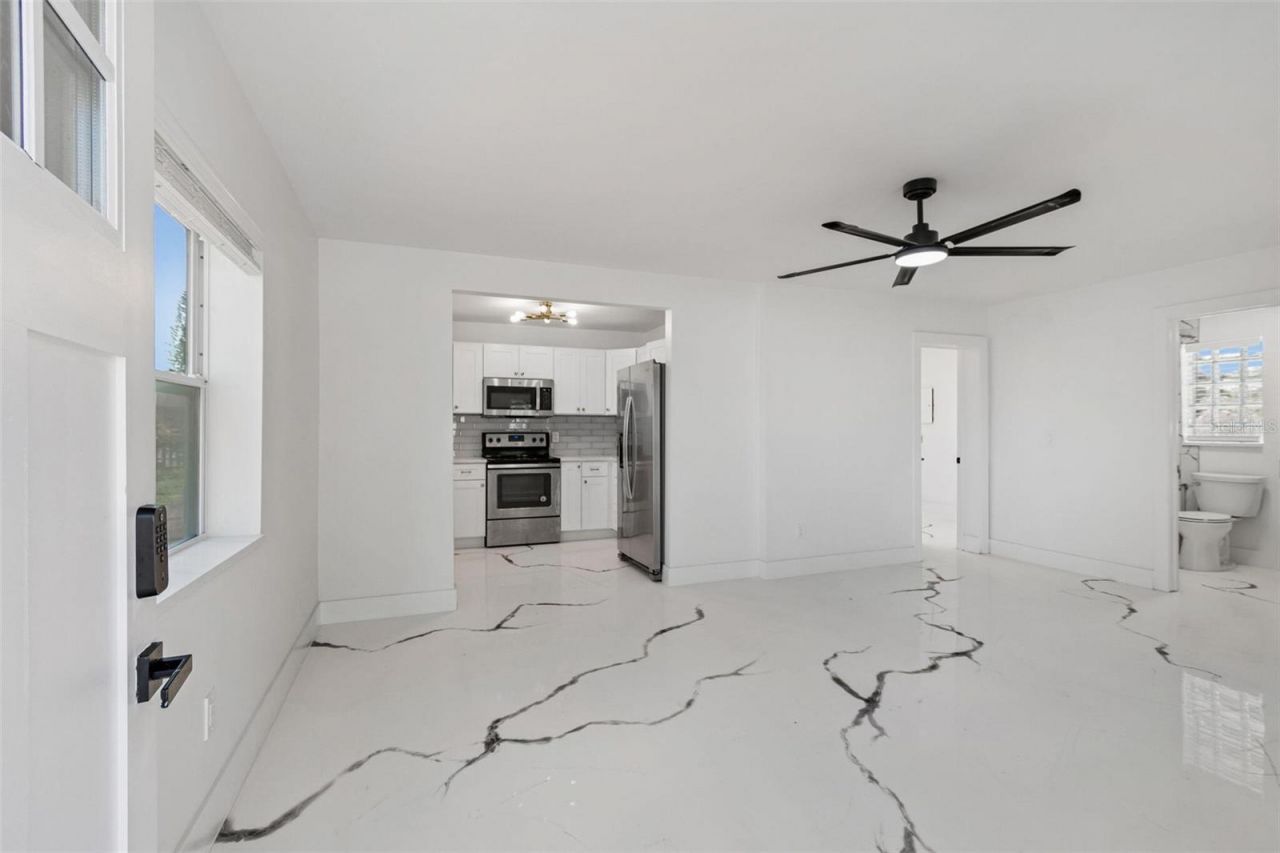 4125 Grove, Saint Petersburg, FL 33705 Photo
