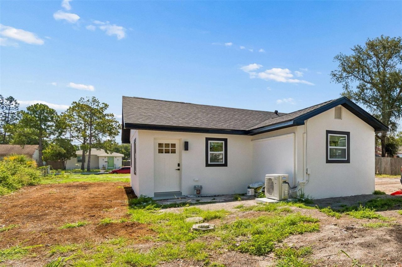 4125 Grove, Saint Petersburg, FL 33705 Photo