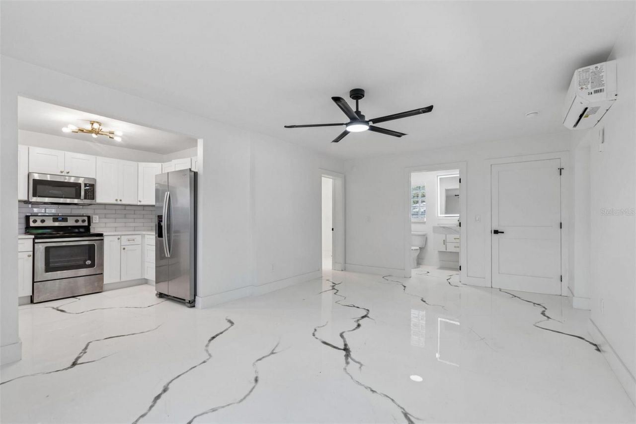 4125 Grove, Saint Petersburg, FL 33705 Photo