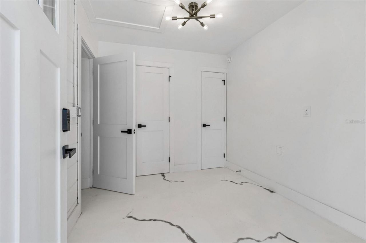 4125 Grove, Saint Petersburg, FL 33705 Photo