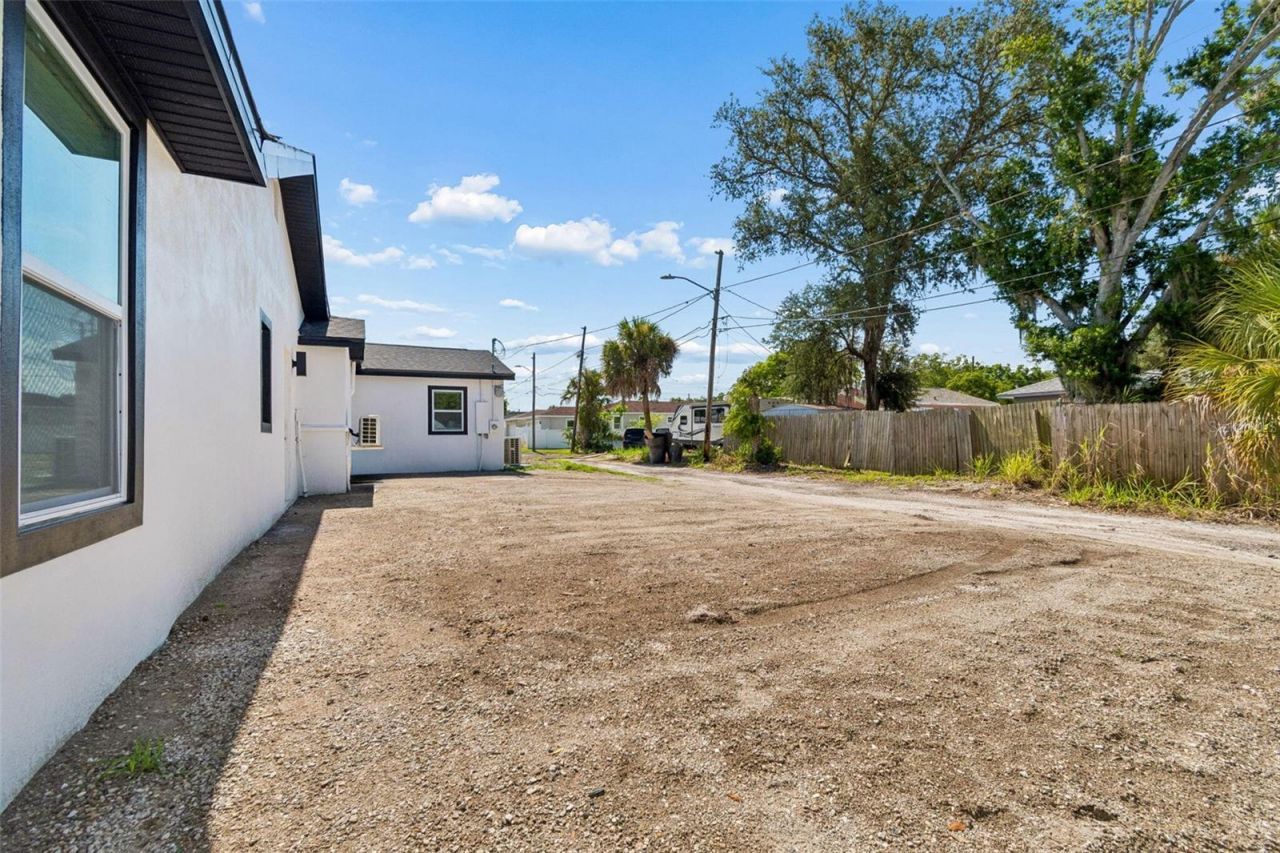 4125 Grove, Saint Petersburg, FL 33705 Photo