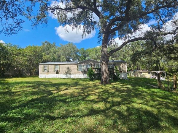 18111 SE 24TH STREET , SILVER SPRINGS, FL 34488