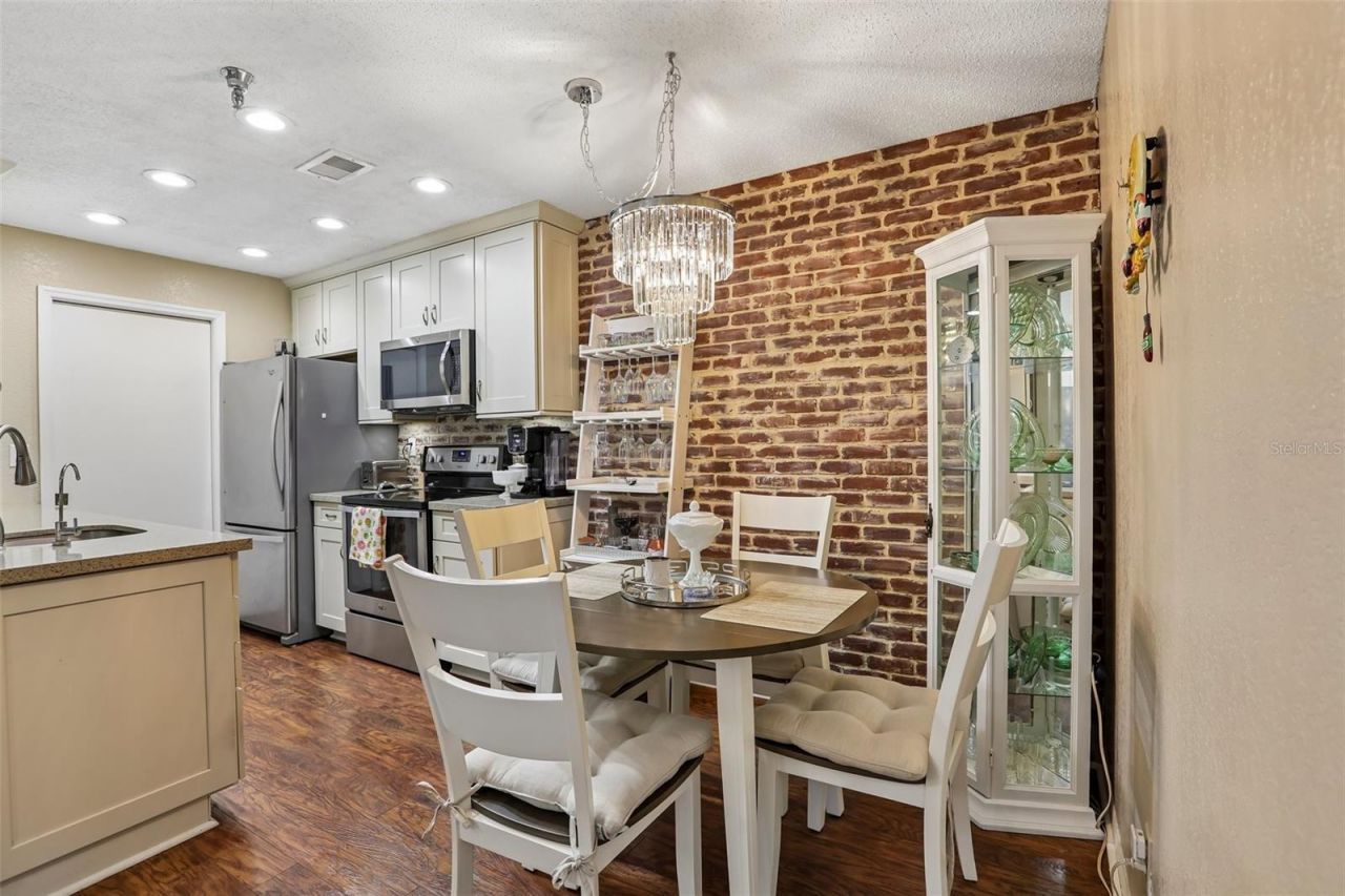 10263 Gandy Boulevard N, Unit 2416, Saint Petersburg, FL 33702 Photo