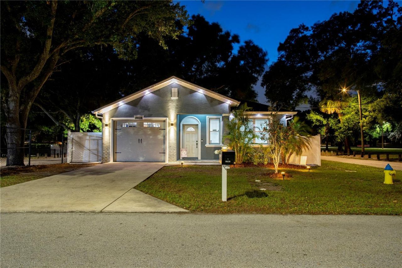 8608 N Mitchell Avenue, Tampa, FL 33604 Main Photo