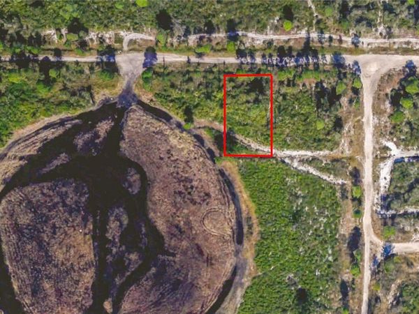 725 QUAIL AVENUE , SEBRING, FL 33870
