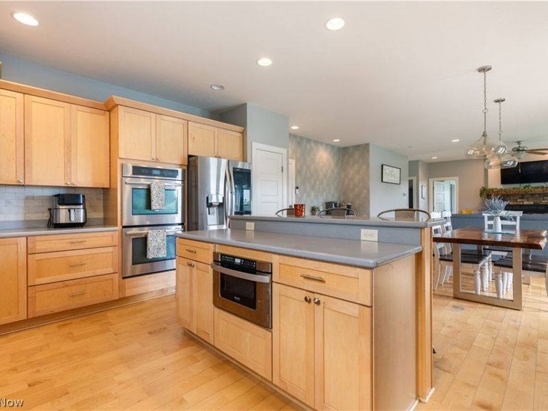 3990 Smith Kramer Street NE, Hartville, OH 44632 Photo 12