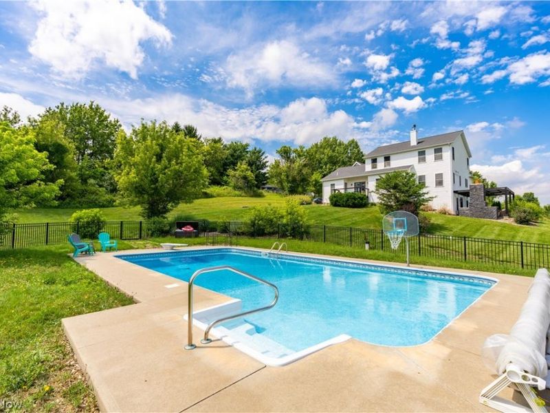 3990 Smith Kramer Street NE, Hartville, OH 44632 Photo 40